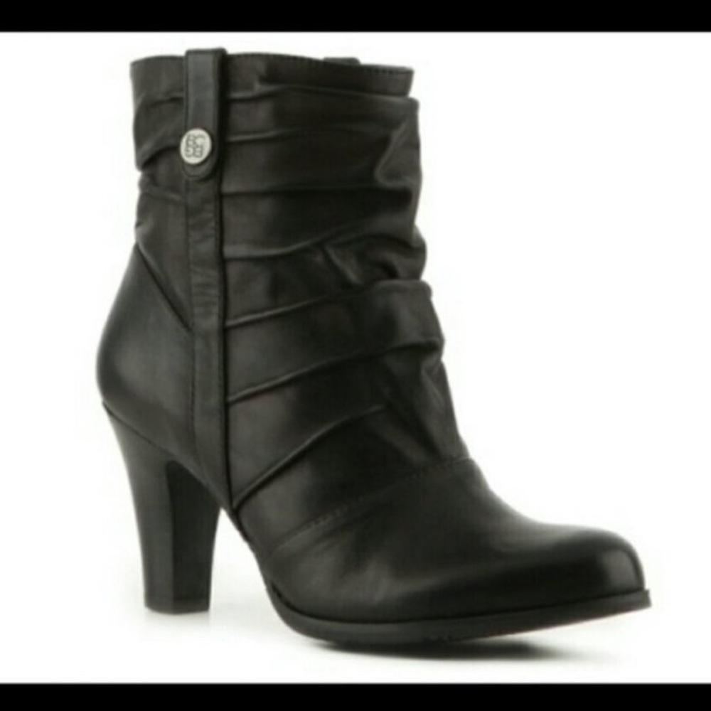 BCBG Paris Black Heeled Booties!